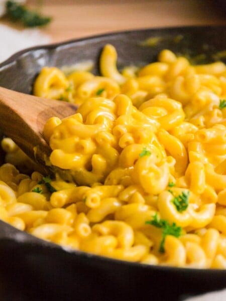 super creamy vegan butternut squash mac & cheese