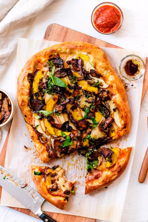 vegan squash and bacon pizza