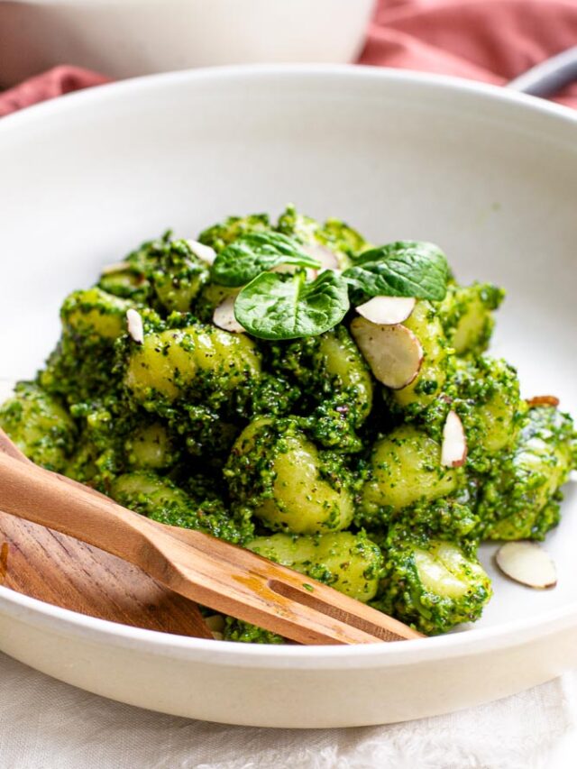 15 Minute Spinach Pesto Gnocchi Story