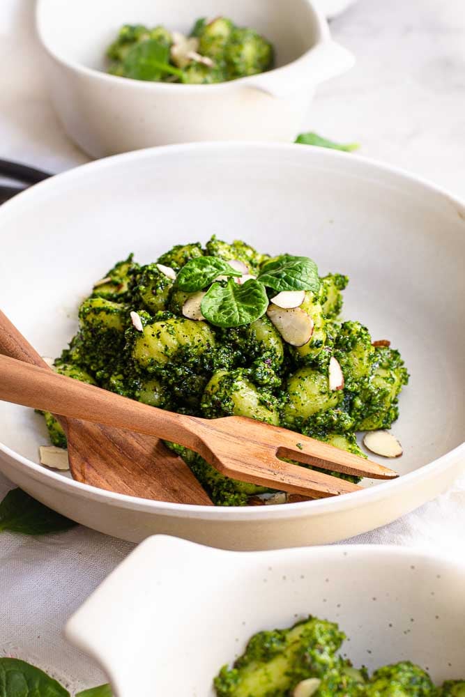 easy spinach pesto gnocchi