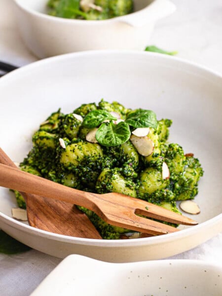 vegan spinach pesto gnocchi