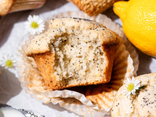 vegan-lemon-poppyseed-muffins-
