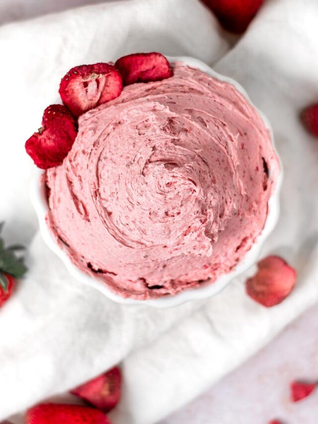 vegan strawberry frosting/
