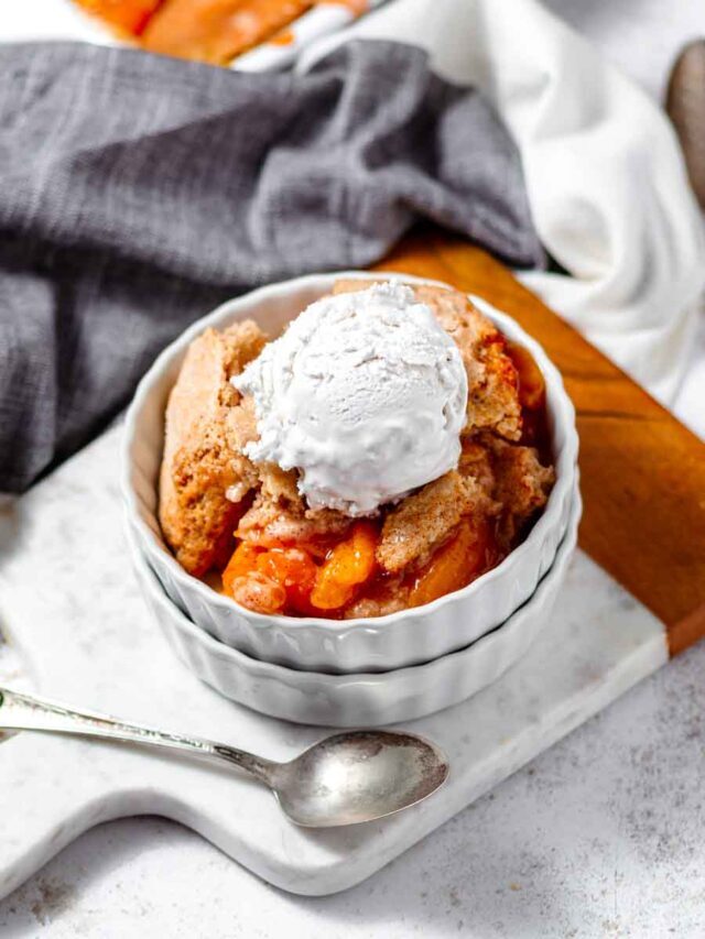 Homemade Southern Vegan Peach Cobbler