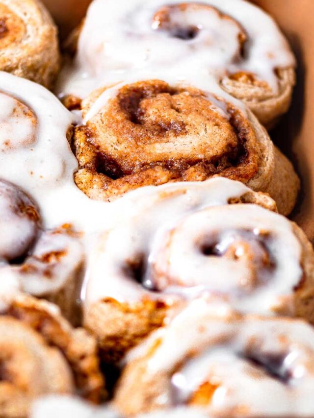 cropped-cinnamon-rolls-no-yeast-blog-17.jpg