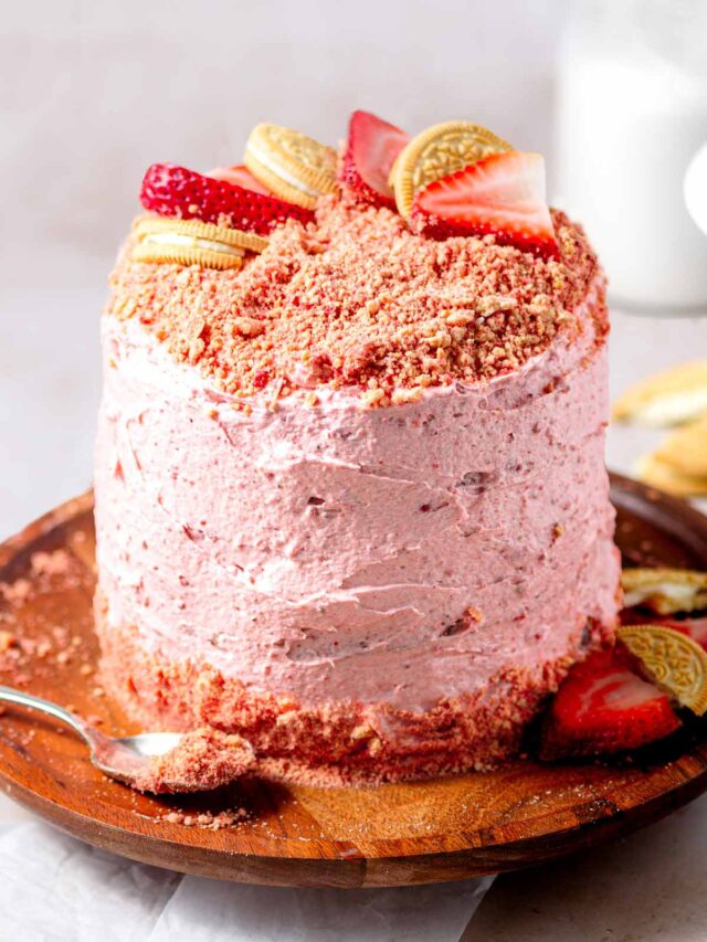 cropped-strawberry-shortcake-crunch-cake.jpg