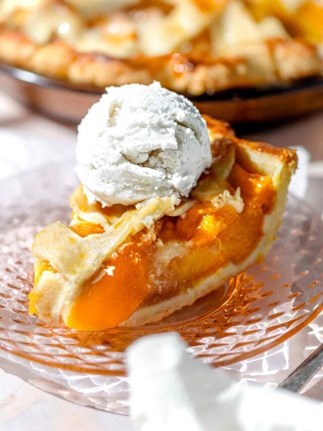 Classic Peach Pie with Canned Peaches