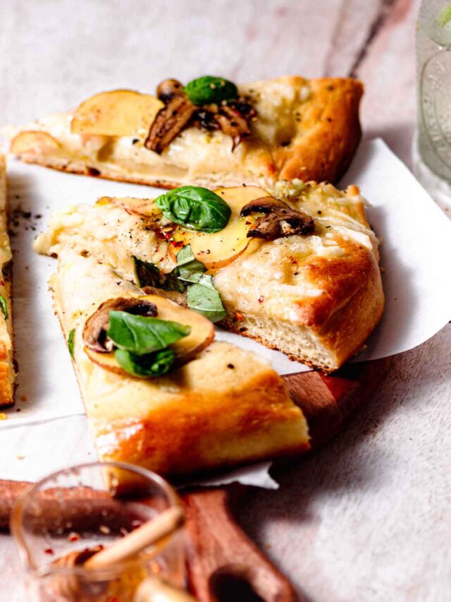 vegan white pizza with garlic and potato.