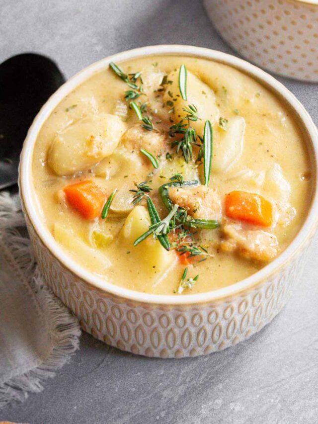 Creamy Gnocchi Soup (Vegan and Vegetarian)