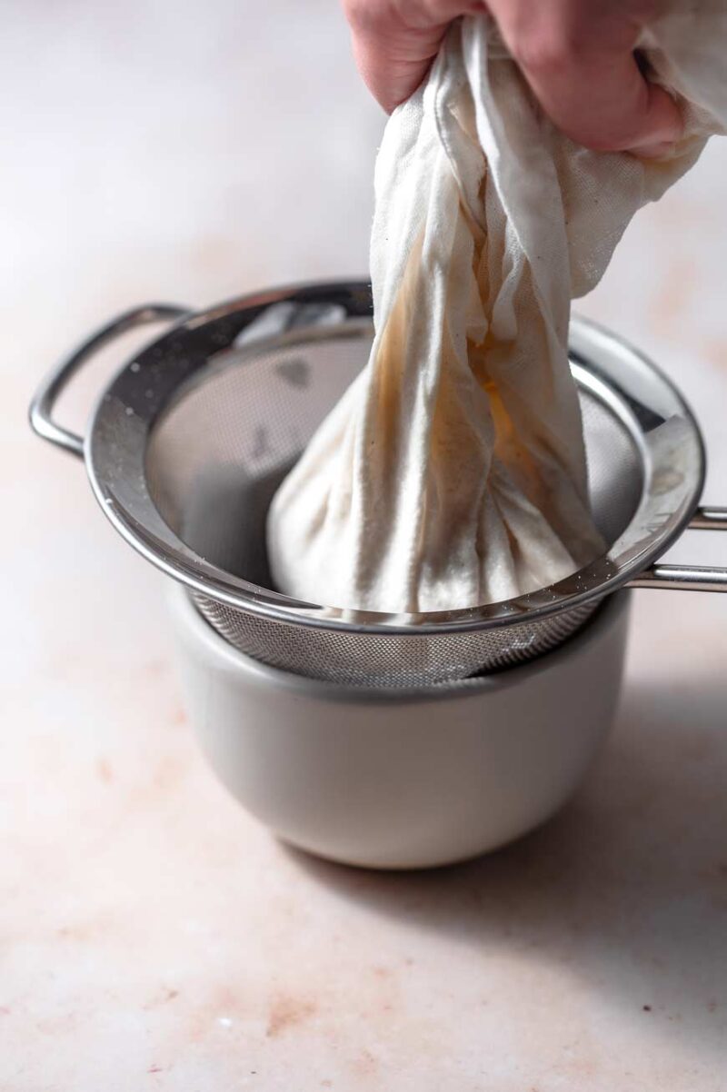11 Best Vegan Heavy Cream Substitutes + Homemade Recipe