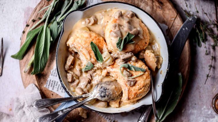 vegan biscuits and gravy recipe.