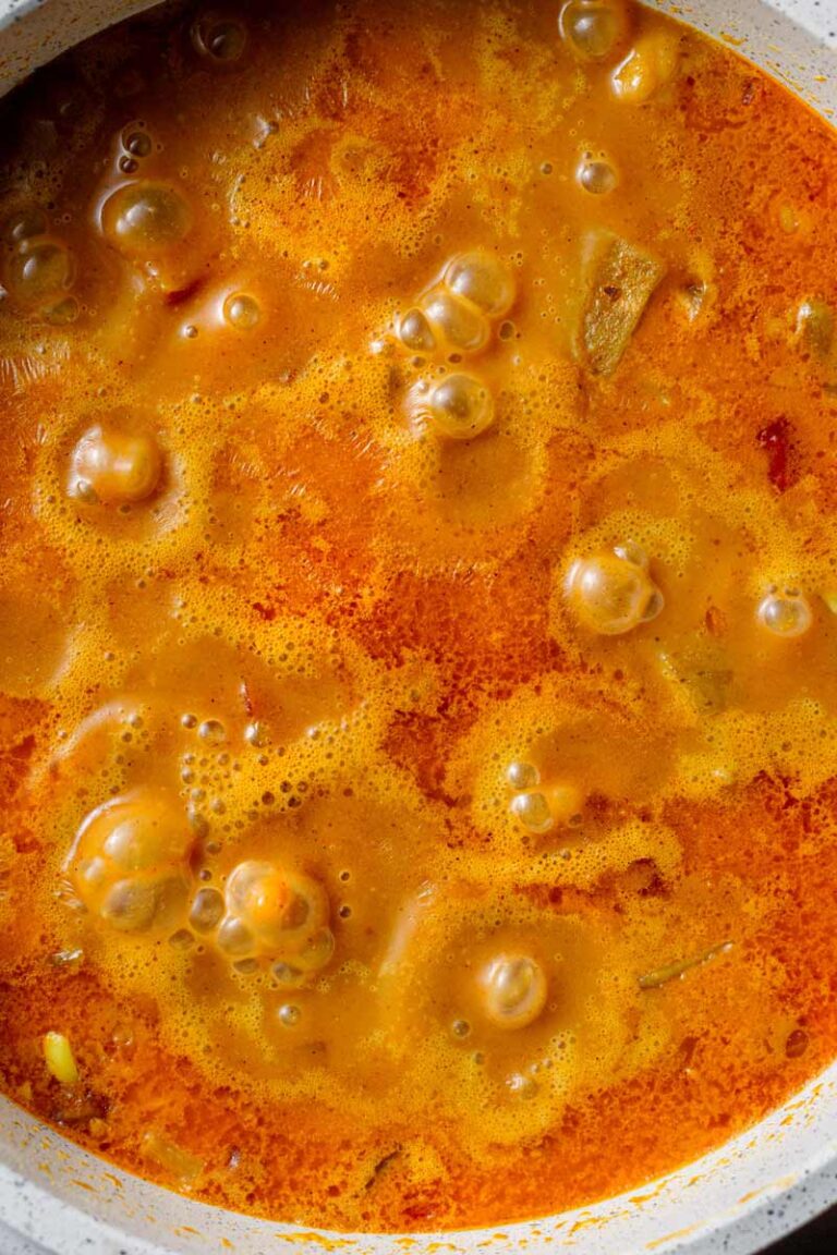 Easy Curry Sauce with Coconut Milk