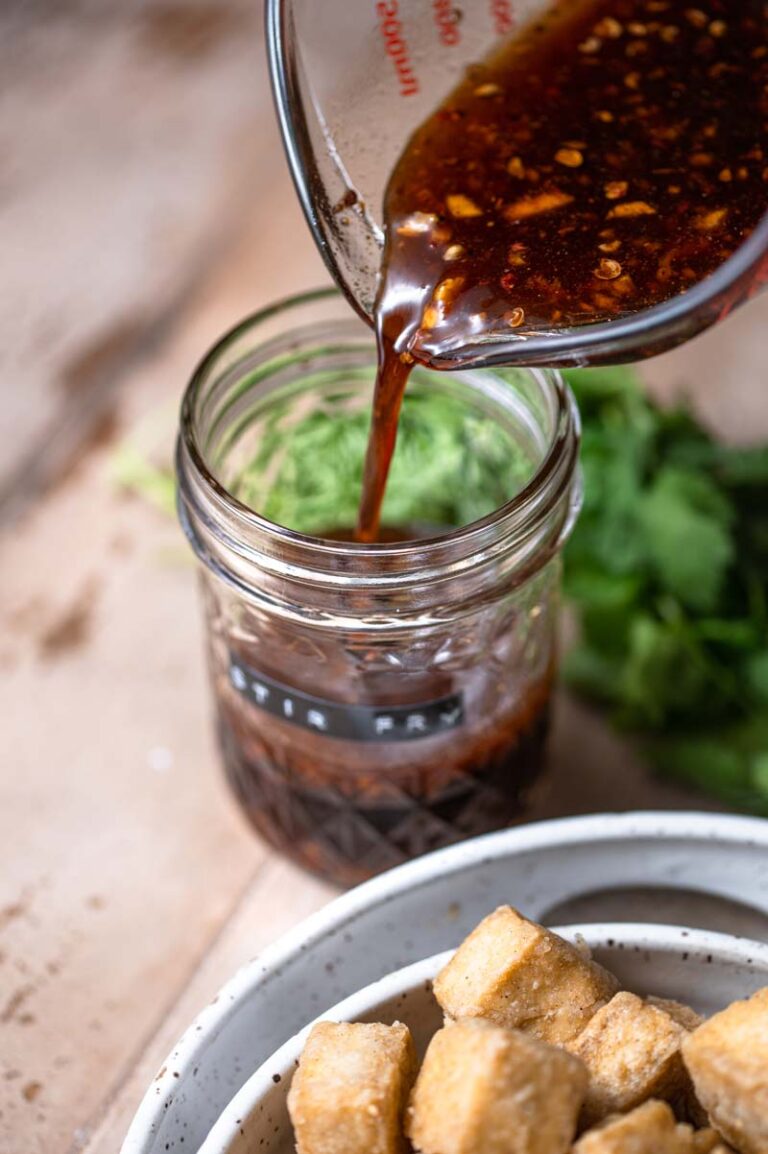 Easy 5 Minute Vegan Stir Fry Sauce [soyfree option]