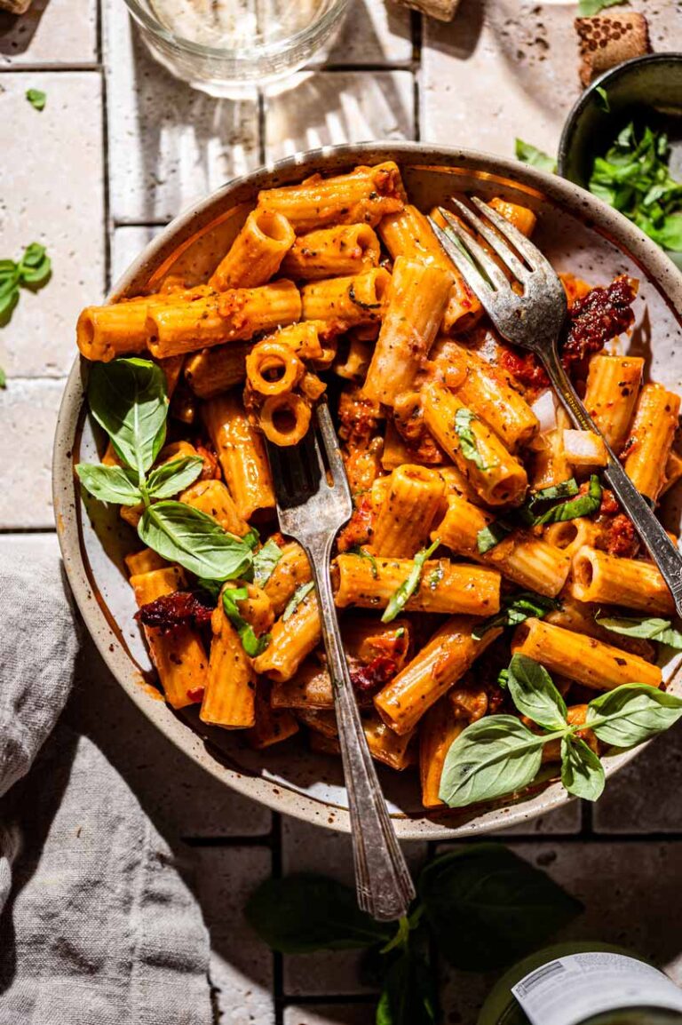 Creamy Coconut Milk Pasta Sauce (Vegan)