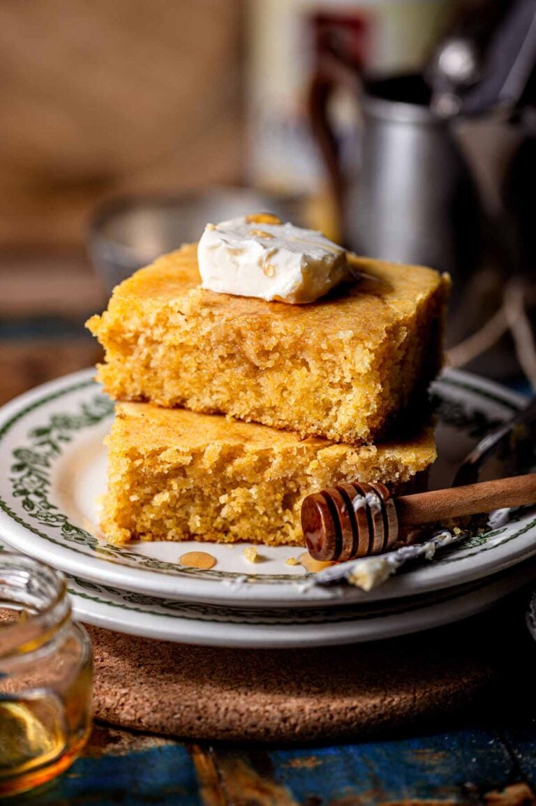 Easy Homemade Cornbread without Eggs!