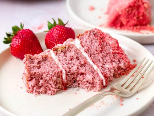 vegan-strawberry-crunch-layer-