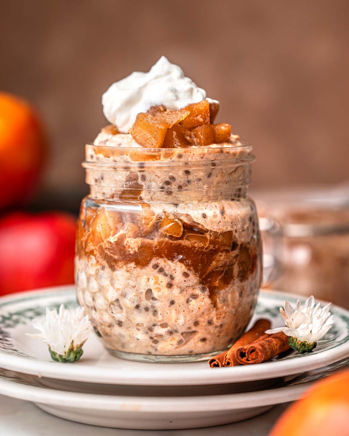 apple pie overnight oats.