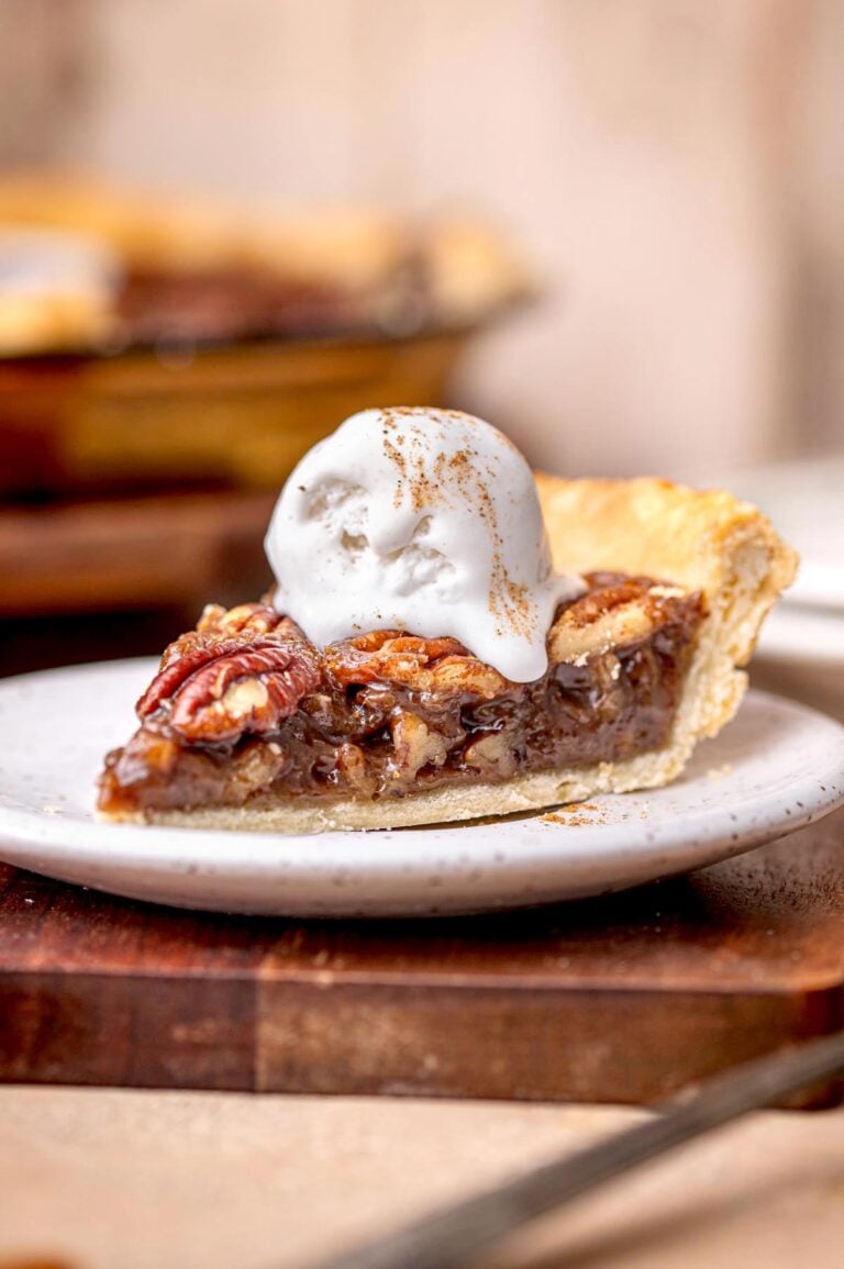 Vegan Pecan Pie – Gooey & Flaky!